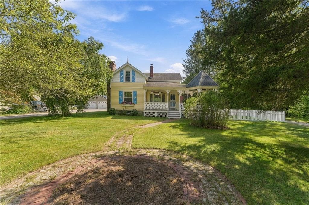 Single Family Residence at 413 Harkney Hill Road, Coventry, photo 2 of 46