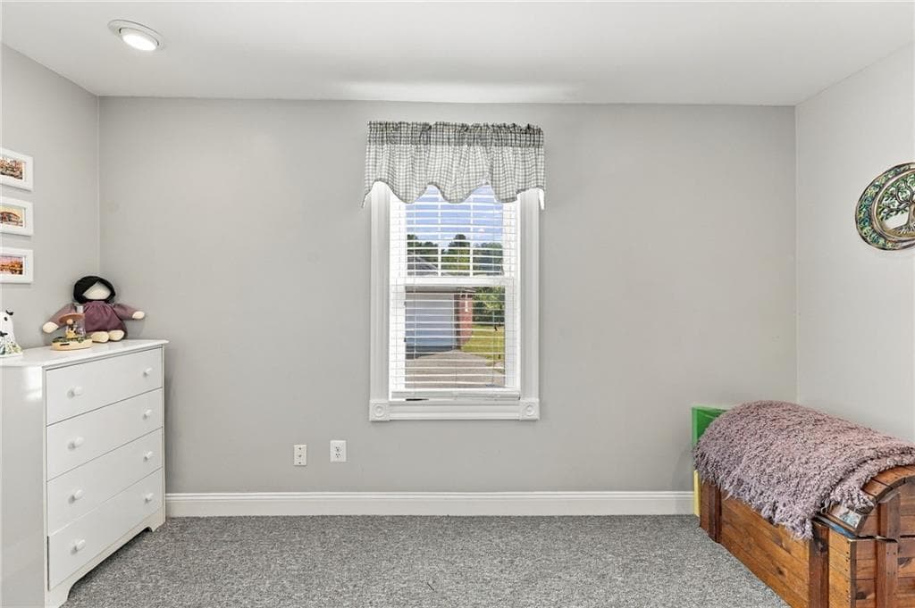 Single Family Residence at 413 Harkney Hill Road, Coventry, photo 19 of 46