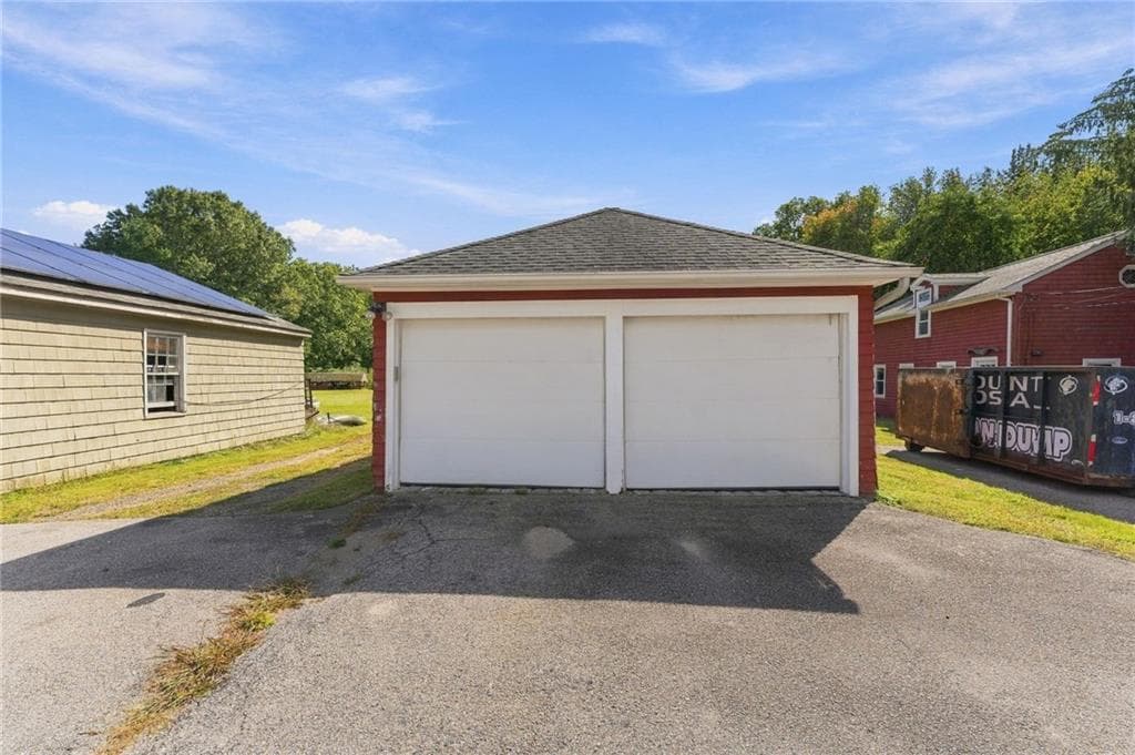 Single Family Residence at 413 Harkney Hill Road, Coventry, photo 31 of 46