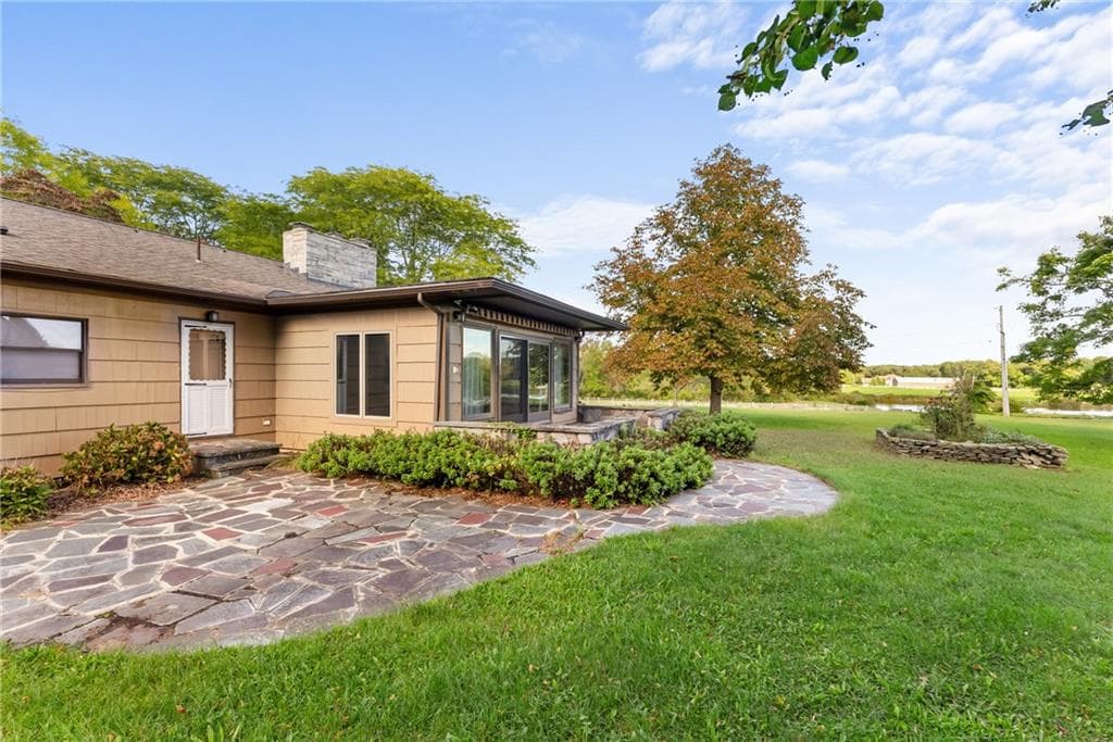 Single Family Residence at 500 Laten Knight Road, Cranston, photo 5 of 27