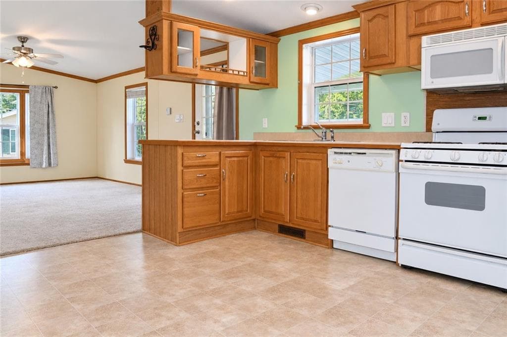 Single Family Residence at North Kingstown, photo 7 of 17