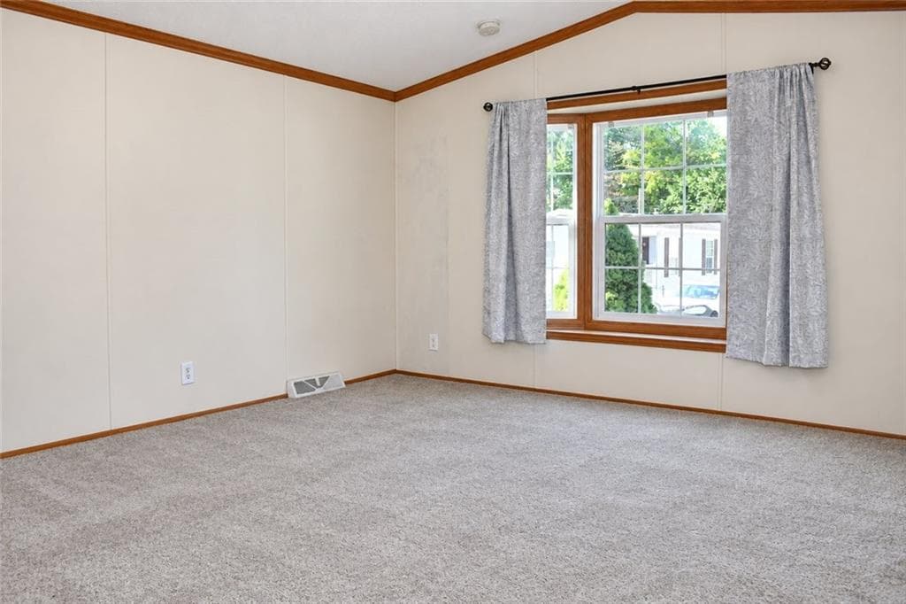 Single Family Residence at North Kingstown, photo 10 of 17