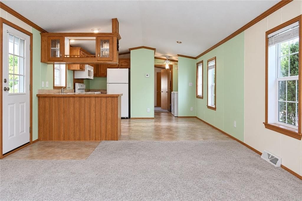 Single Family Residence at North Kingstown, photo 11 of 17