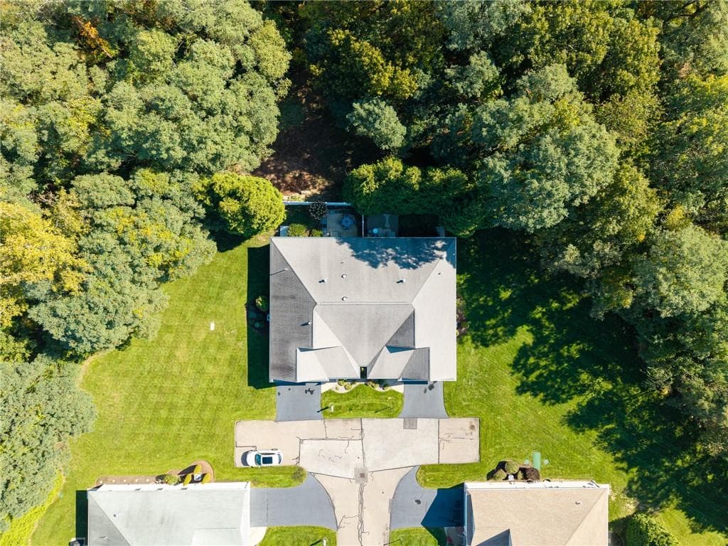 Condominium at 19 Classic Court, North Kingstown, photo 2 of 41