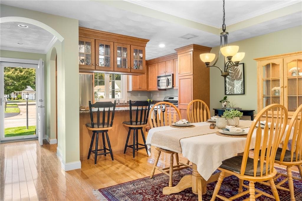 Condominium at 19 Classic Court, North Kingstown, photo 7 of 41