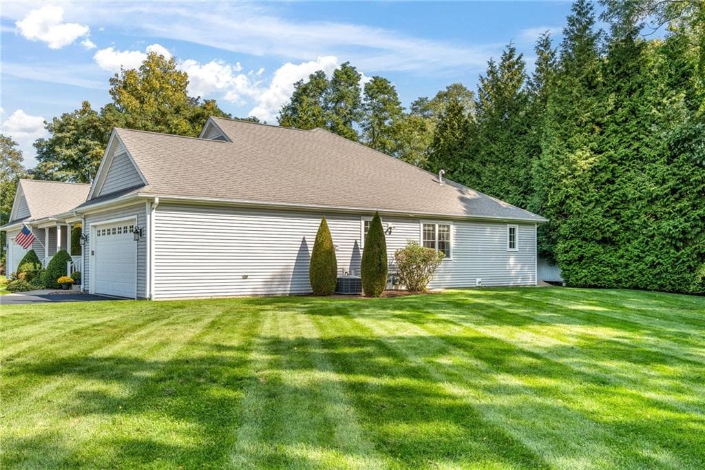Condominium at 19 Classic Court, North Kingstown, photo 36 of 41