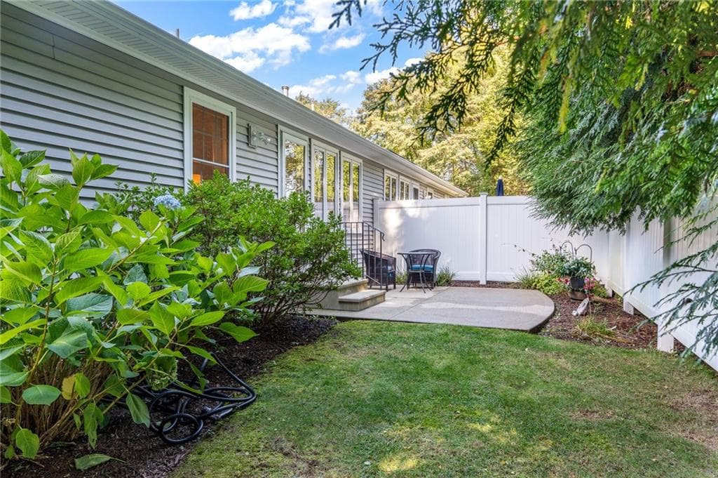 Condominium at 19 Classic Court, North Kingstown, photo 37 of 41