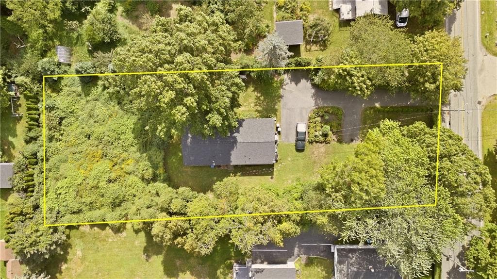 Multi Family at 590 Turner Road, Middletown, photo 9 of 12