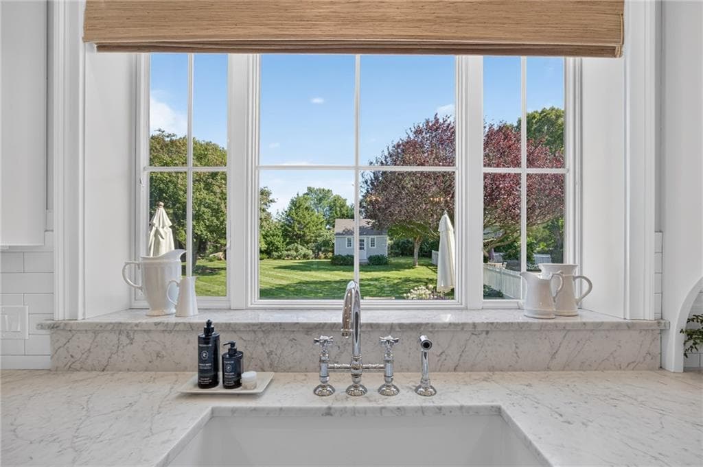 Single Family Residence at 27 Bud Browning Circle, South Kingstown, photo 12 of 50