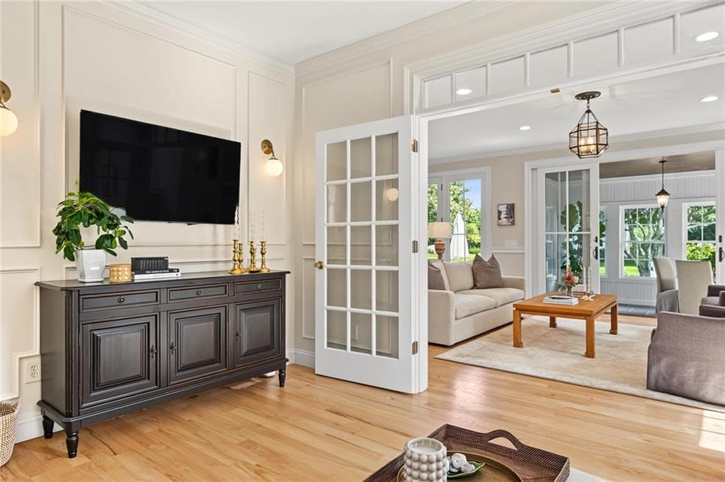 Single Family Residence at 27 Bud Browning Circle, South Kingstown, photo 22 of 50