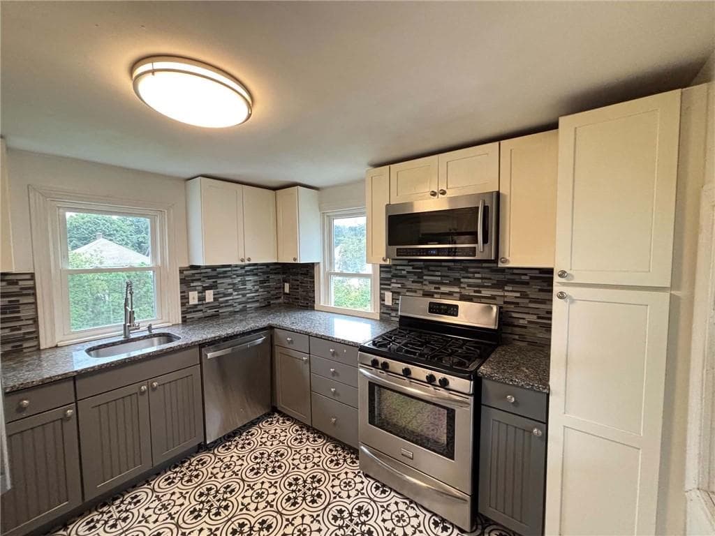 Multi Family at 6 Angell Street, West Warwick, photo 5 of 35