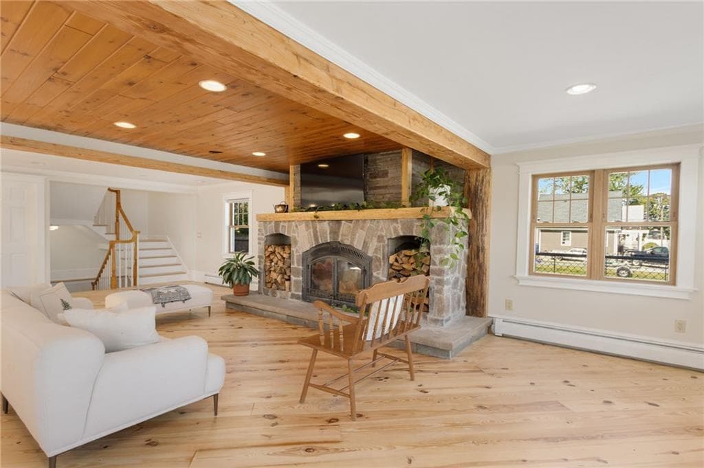 Single Family Residence at 27 Seminole Street, Warwick, photo 22 of 50