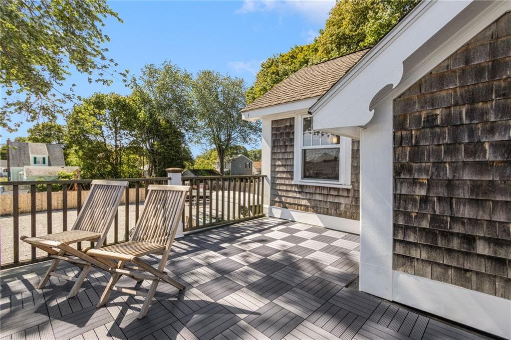 Single Family Residence at 27 Seminole Street, Warwick, photo 29 of 50