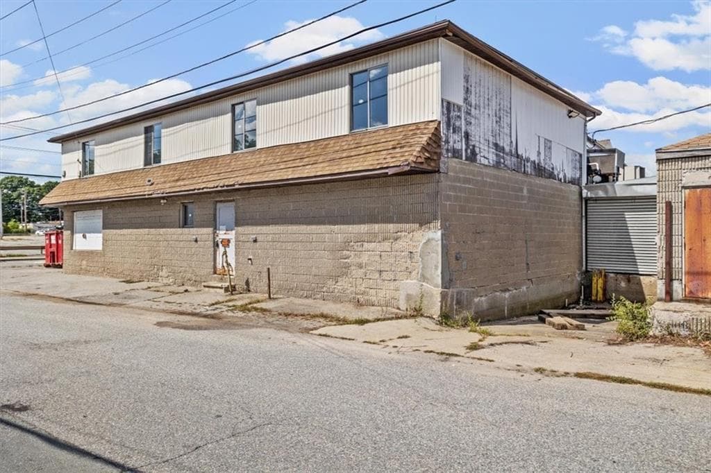 Commercial at 1604 Elmwood Avenue, Cranston, photo 7 of 33