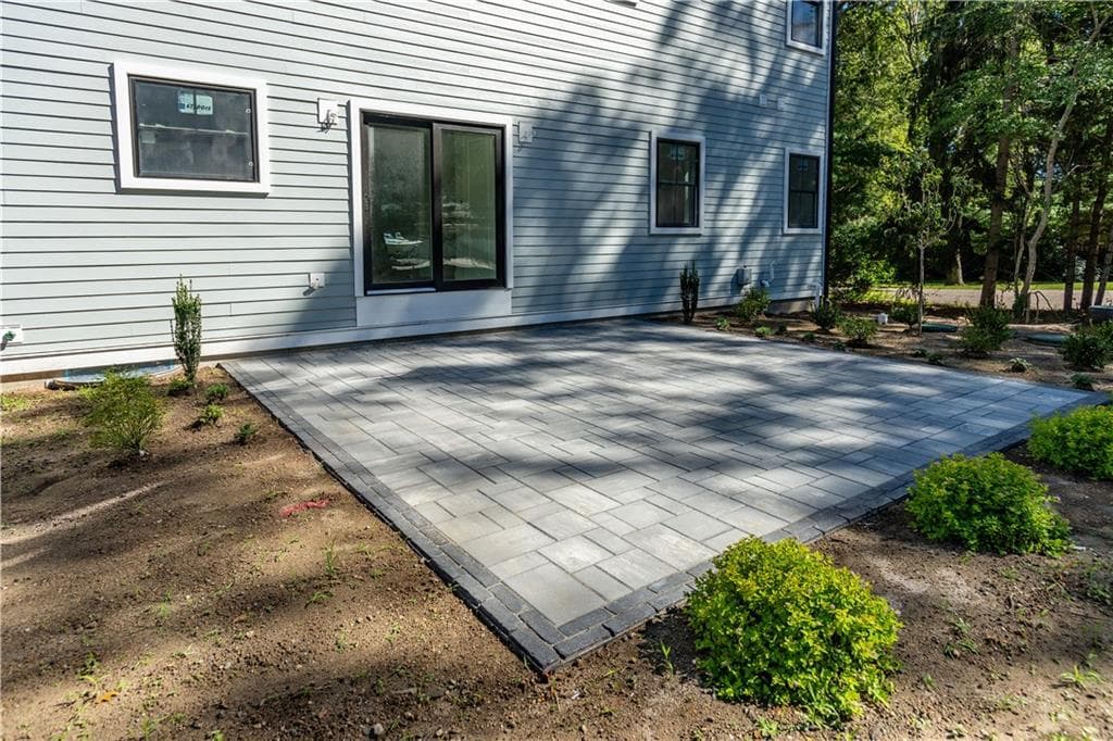 Single Family Residence at 91 Green Hill Beach Road, South Kingstown, photo 46 of 47