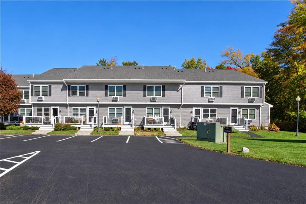 Condominium at 200 Post Road UNIT 311, Warwick, photo 2 of 26