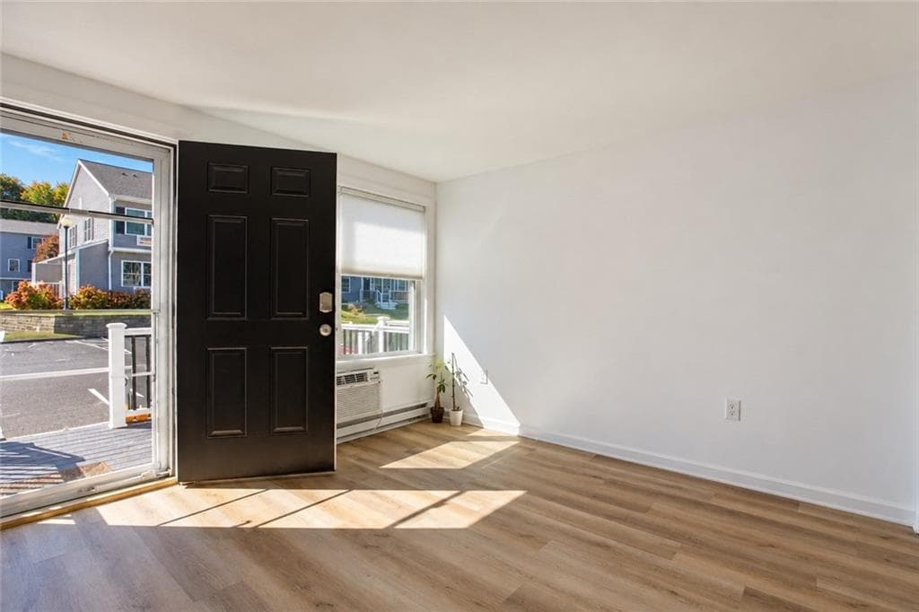 Condominium at 200 Post Road UNIT 311, Warwick, photo 6 of 26