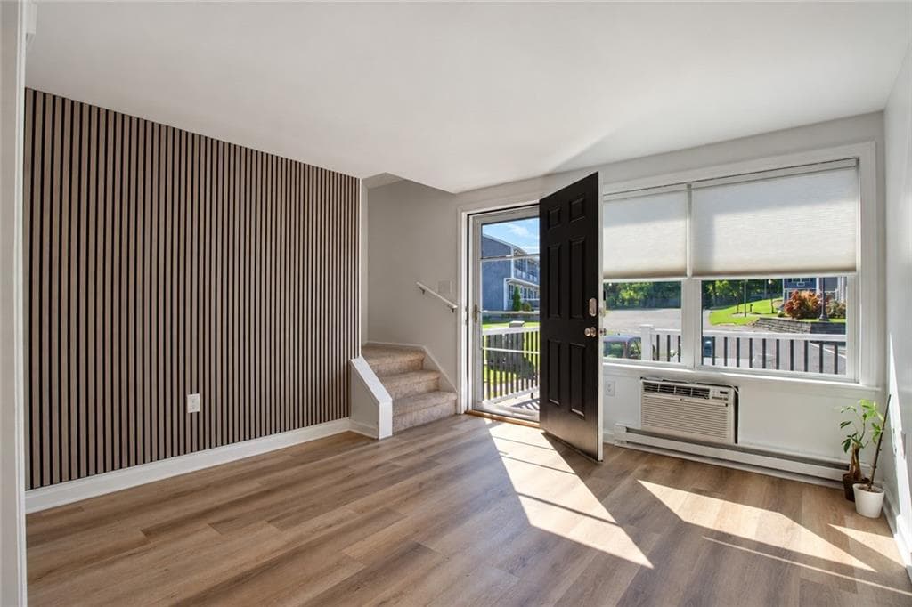 Condominium at 200 Post Road UNIT 311, Warwick, photo 5 of 26