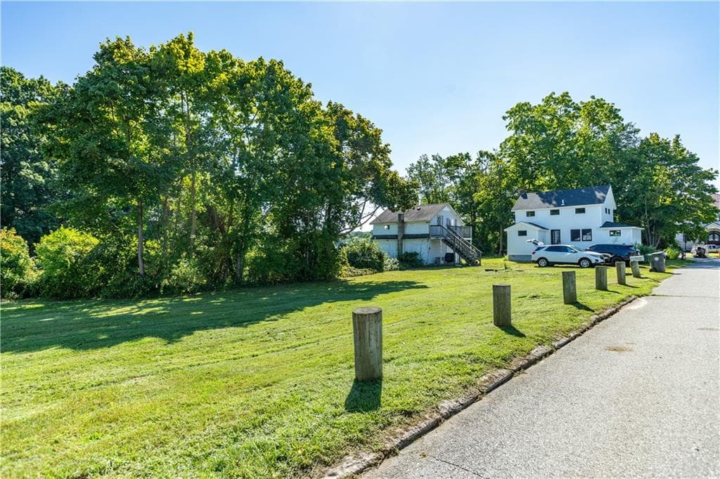 Single Family Residence at 80 Carder Road, Warwick, photo 9 of 12