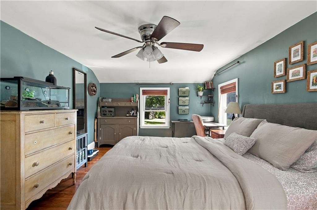 Single Family Residence at 60 Parkway Drive, Warwick, photo 17 of 33
