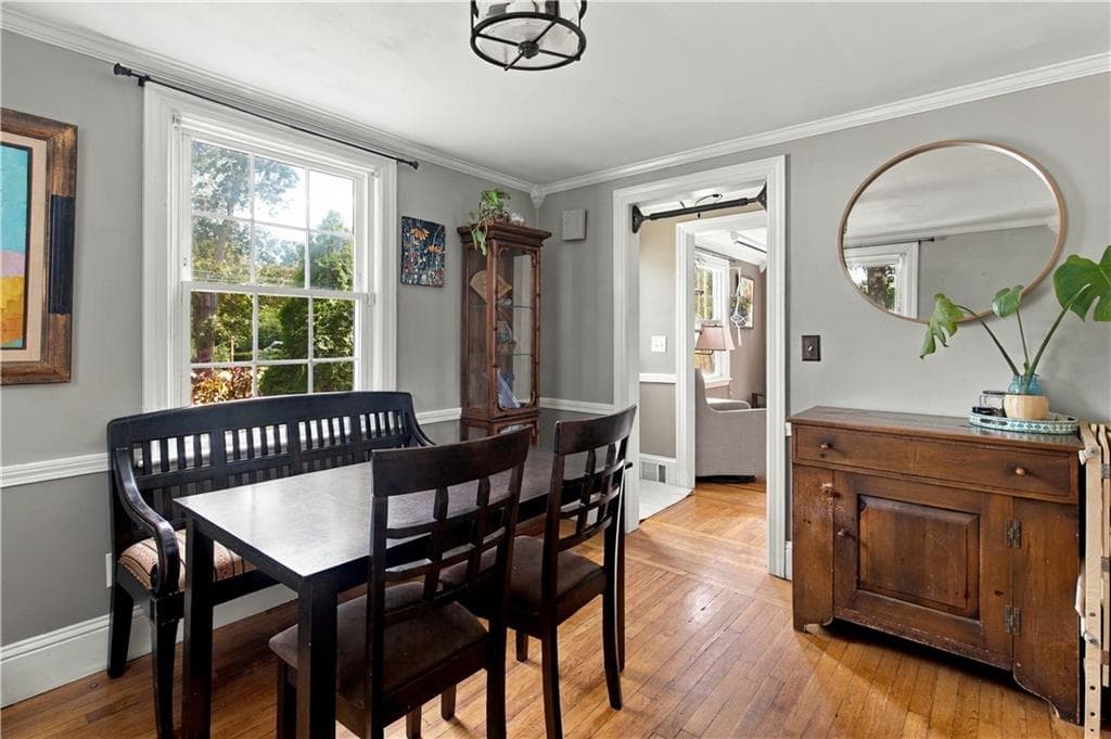 Single Family Residence at 60 Parkway Drive, Warwick, photo 10 of 33