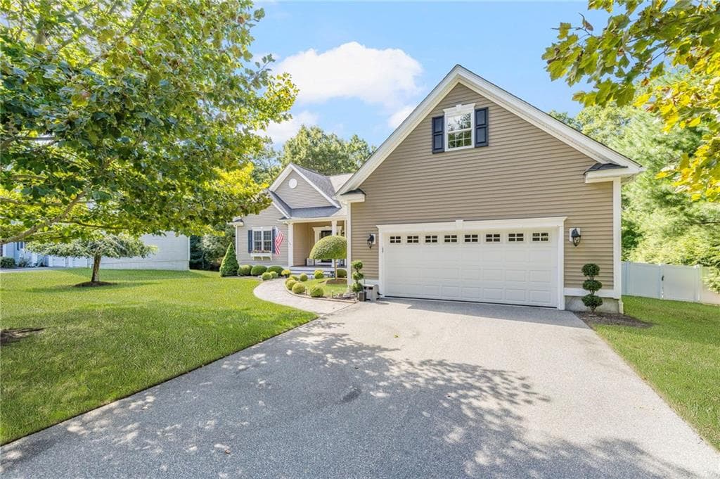 Single Family Residence at 26 TIMBER Trail, Coventry, photo 4 of 50
