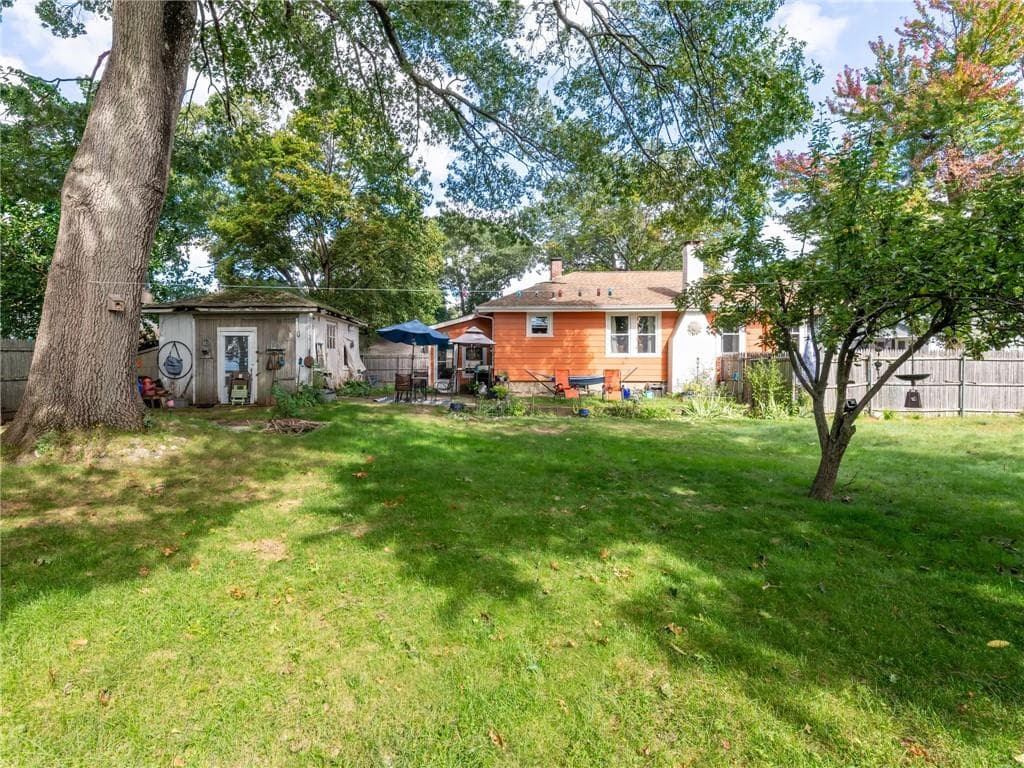 Single Family Residence at 203 Wendell Road, Warwick, photo 12 of 13