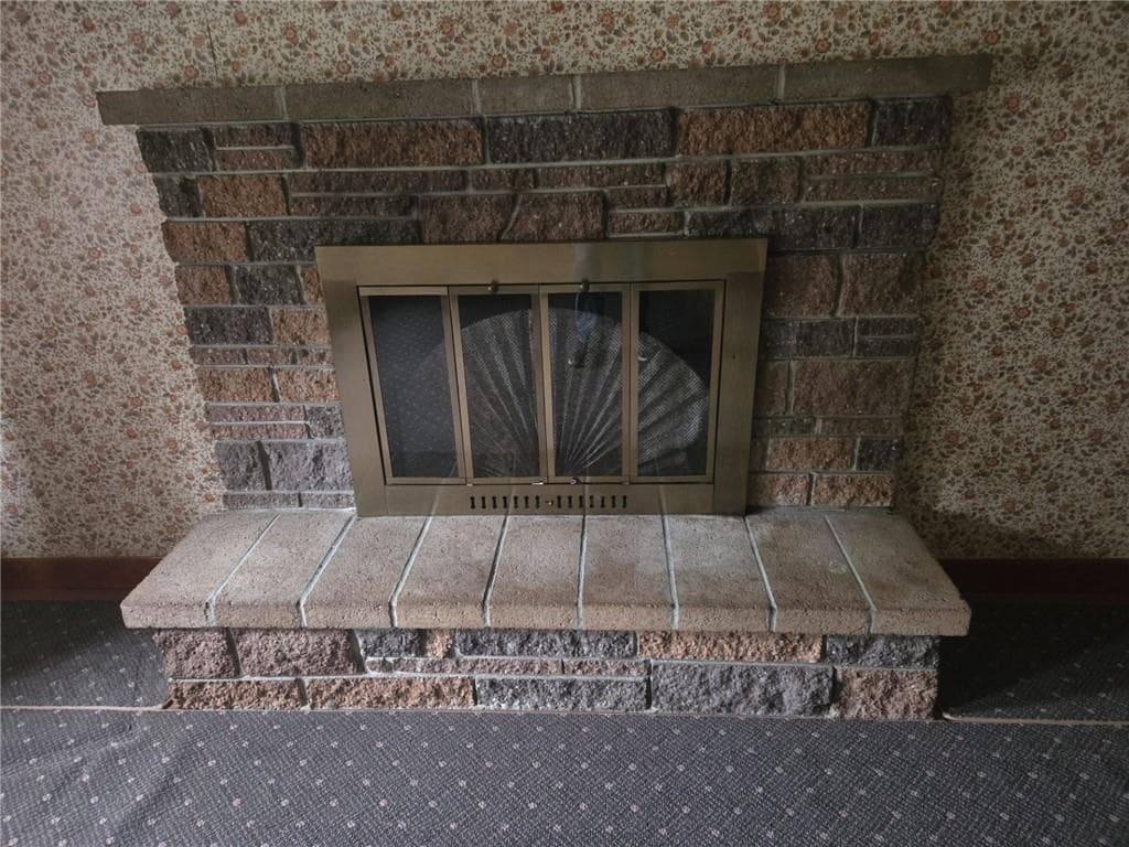 Single Family Residence at 71 Fales Road, Bristol, photo 9 of 16
