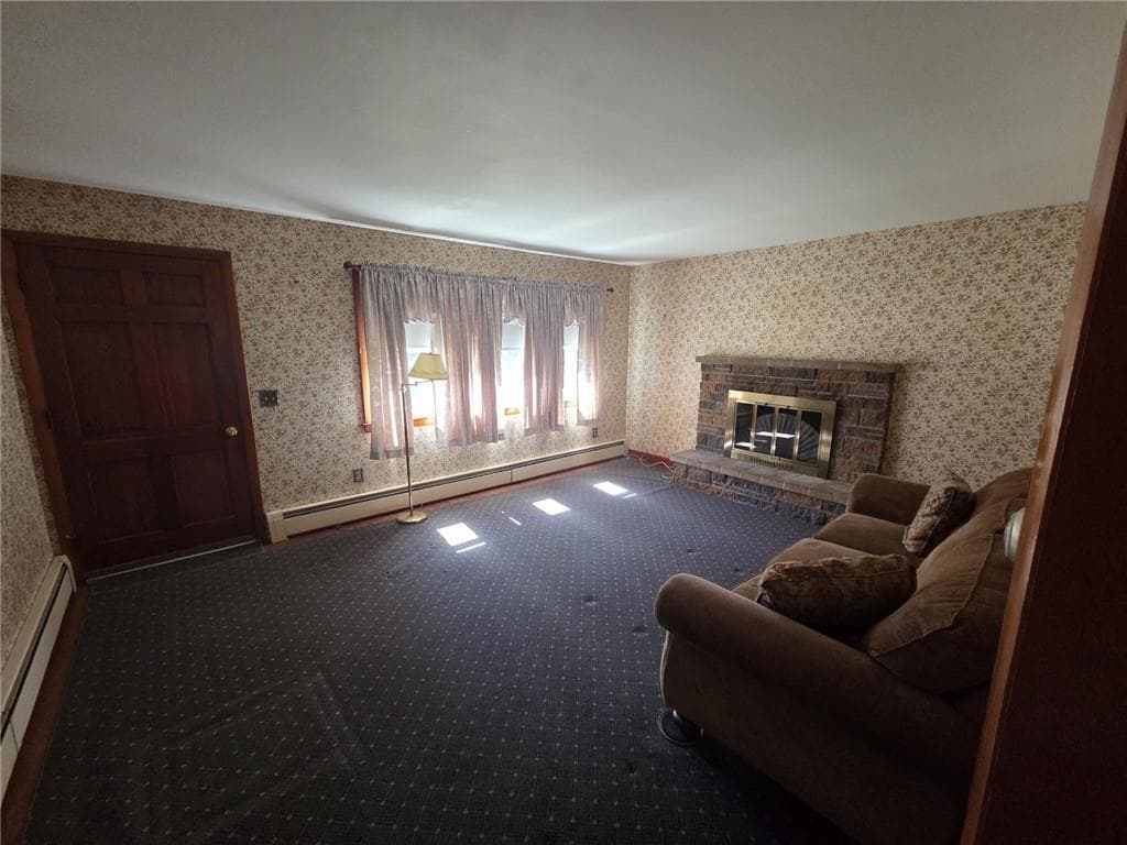Single Family Residence at 71 Fales Road, Bristol, photo 8 of 16