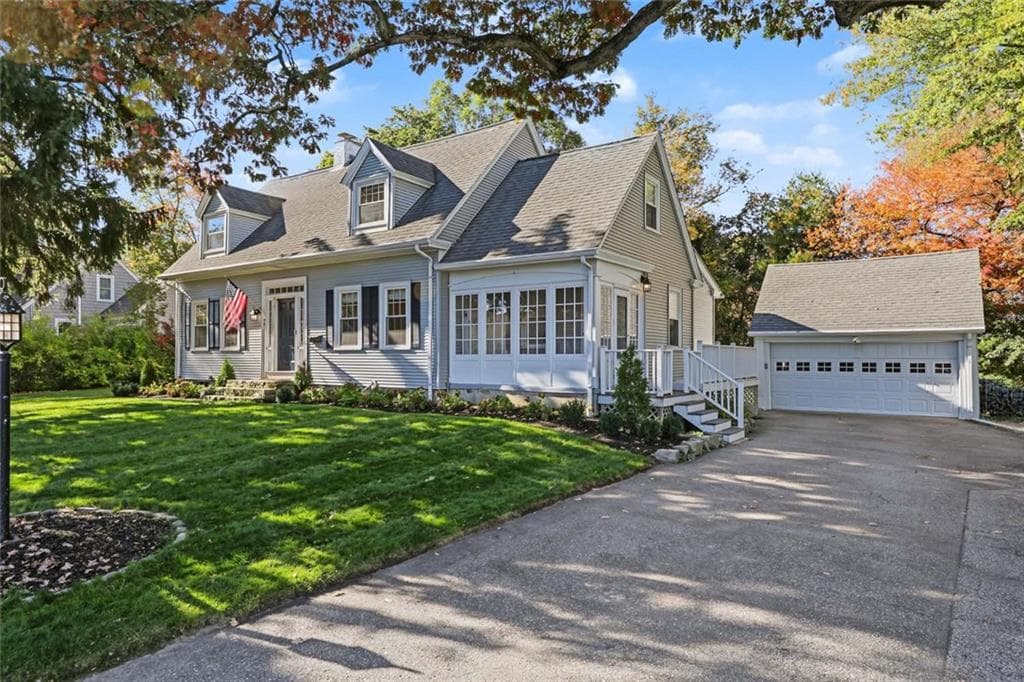 Single Family Residence at 40 Grandview Avenue, Lincoln, photo 2 of 50
