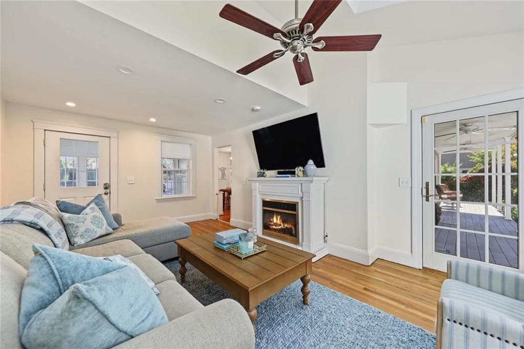 Single Family Residence at 40 Grandview Avenue, Lincoln, photo 22 of 50