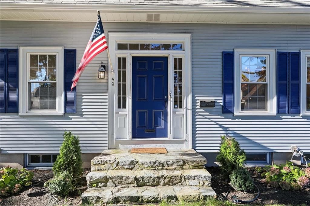 Single Family Residence at 40 Grandview Avenue, Lincoln, photo 4 of 50