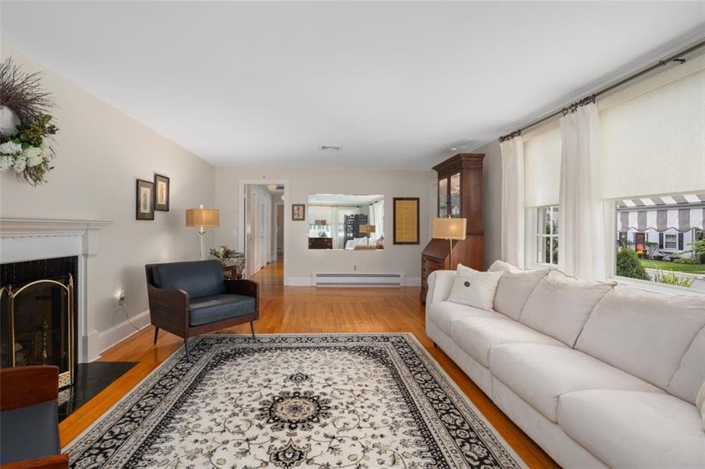 Single Family Residence at 60 Alhambra Circle, Cranston, photo 13 of 46