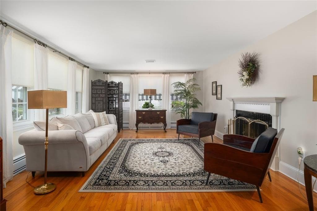 Single Family Residence at 60 Alhambra Circle, Cranston, photo 10 of 46