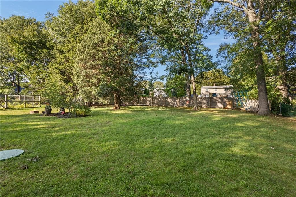 Single Family Residence at 24 Parkside Way, North Kingstown, photo 23 of 26
