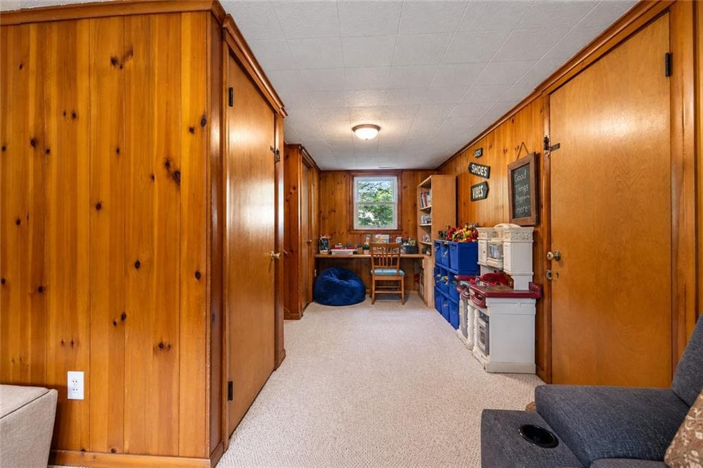 Single Family Residence at 24 Parkside Way, North Kingstown, photo 17 of 26
