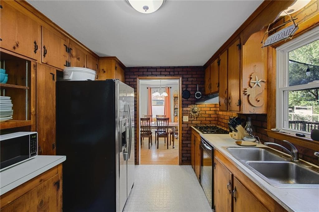 Single Family Residence at 24 Parkside Way, North Kingstown, photo 12 of 26