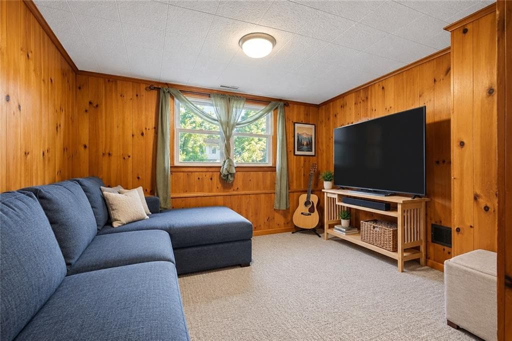 Single Family Residence at 24 Parkside Way, North Kingstown, photo 18 of 26