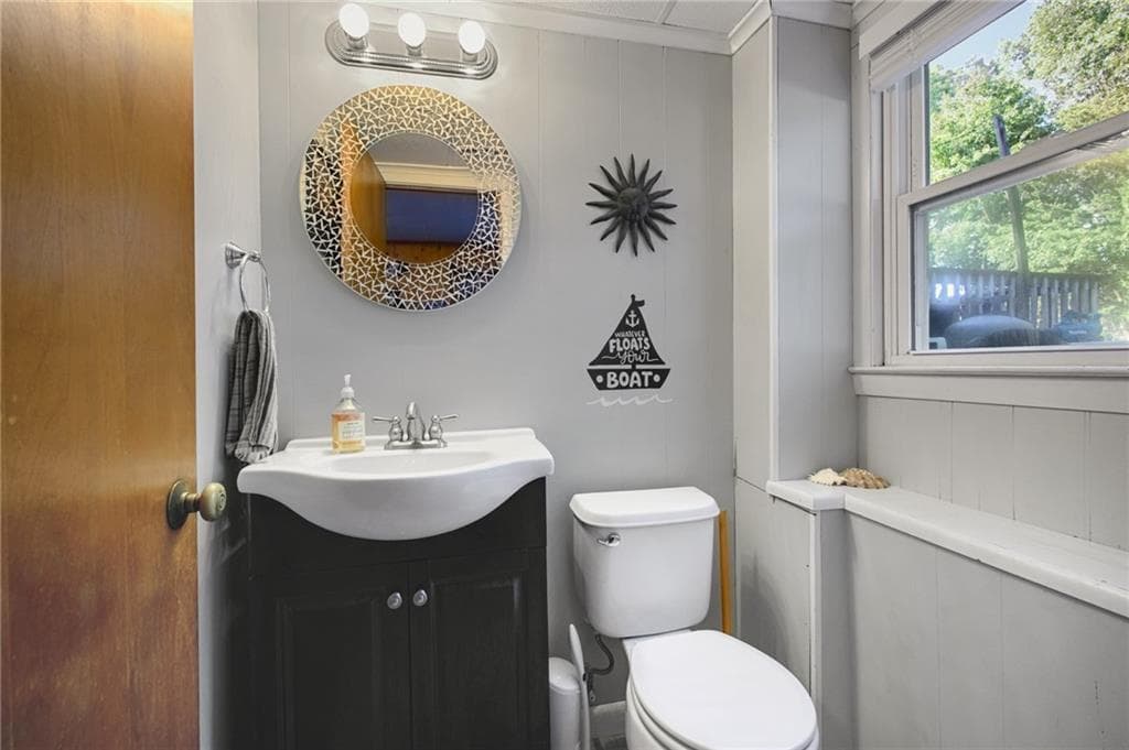 Single Family Residence at 24 Parkside Way, North Kingstown, photo 15 of 26