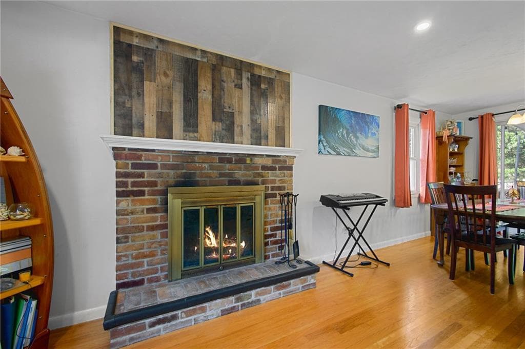 Single Family Residence at 24 Parkside Way, North Kingstown, photo 4 of 26