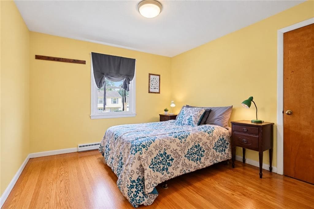 Single Family Residence at 24 Parkside Way, North Kingstown, photo 8 of 26