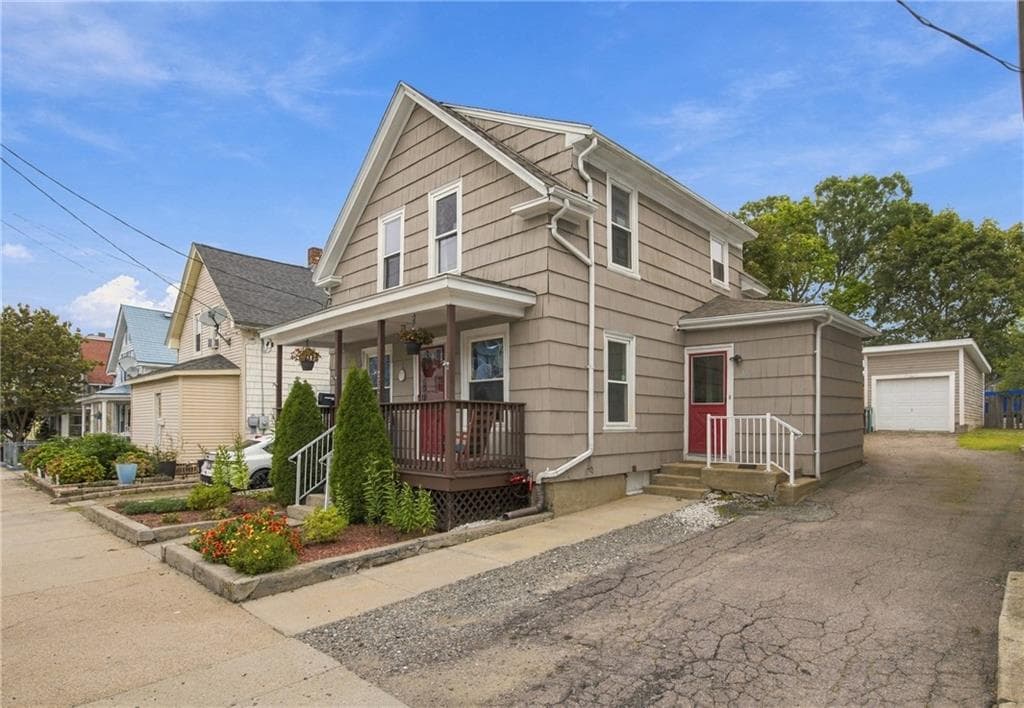 Single Family Residence at 297 Burnside Avenue, Woonsocket, photo 2 of 28