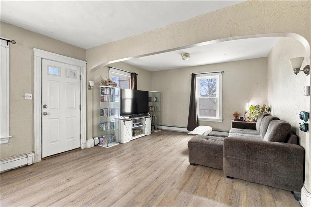 Single Family Residence at 297 Burnside Avenue, Woonsocket, photo 7 of 28
