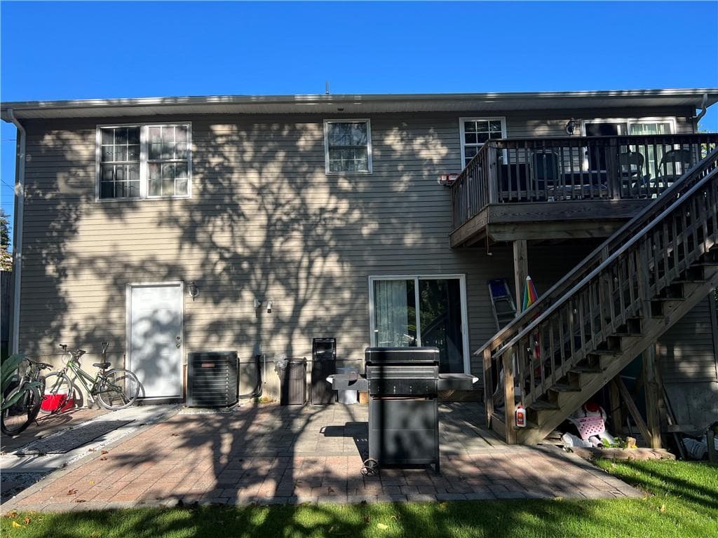 Single Family Residence at 26 28 Ophelia Street, Providence, photo 2 of 16