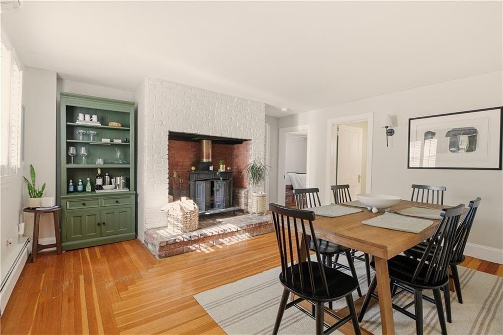 Condominium at 28 Kay Street UNIT 3, Newport, photo 2 of 25