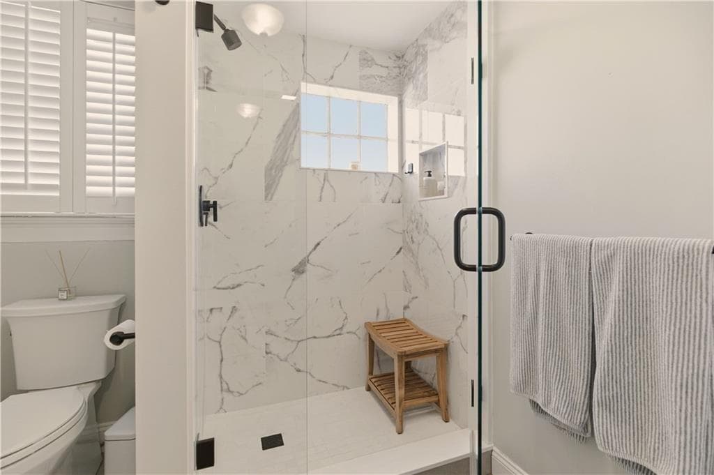 Condominium at 28 Kay Street UNIT 3, Newport, photo 11 of 25