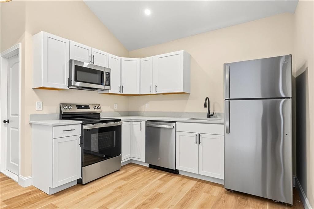 Multi Family at 211 Carpenter Street, Providence, photo 35 of 48