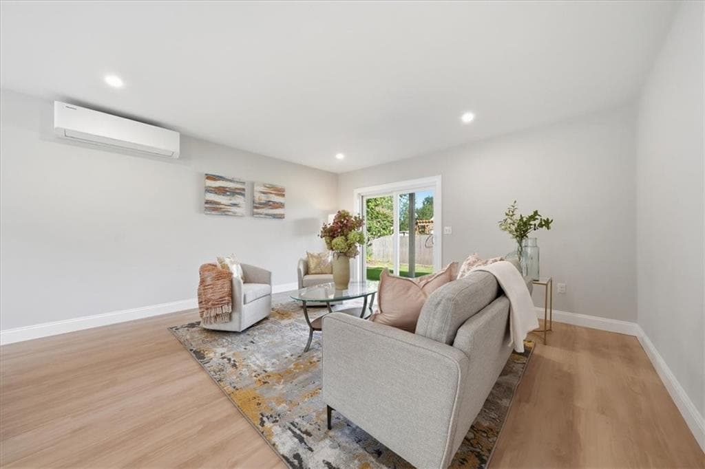 Single Family Residence at 67 Kenway Avenue, Warwick, photo 27 of 48