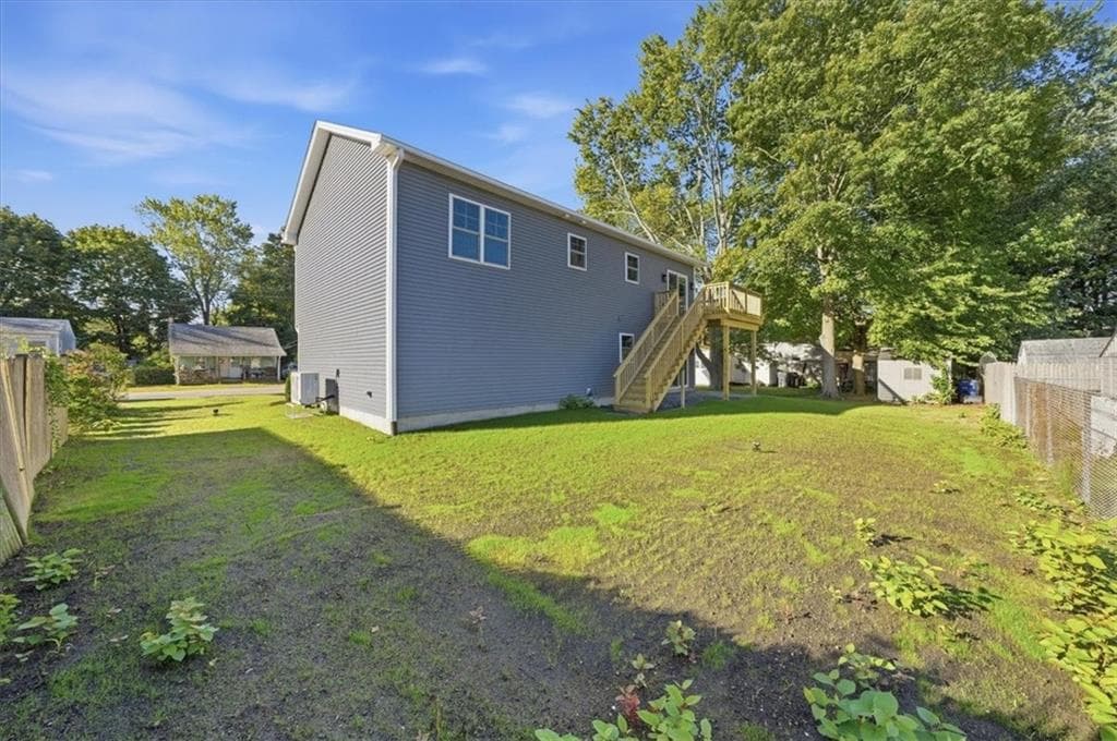 Single Family Residence at 67 Kenway Avenue, Warwick, photo 46 of 48
