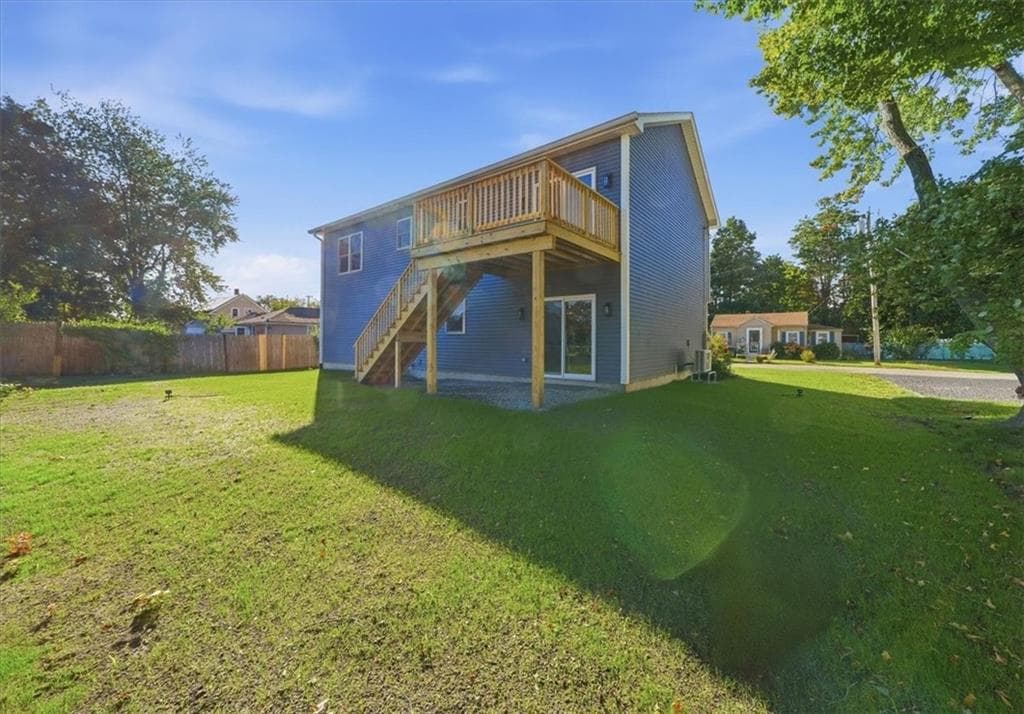 Single Family Residence at 67 Kenway Avenue, Warwick, photo 47 of 48